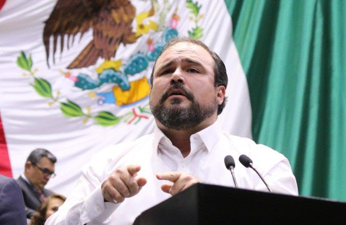 Adrián González Naveda impulsa mayor apoyo a artistas en México