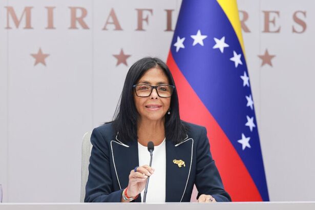 EE UU levanta sanciones a Delcy Rodríguez tras seis años