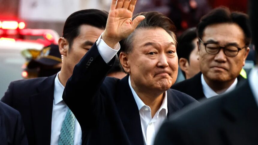 Expresidente surcoreano Yoon Suk Yeol condenado a cinco años