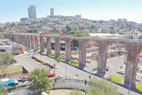 Querétaro: protestan por consumo de agua de data centers