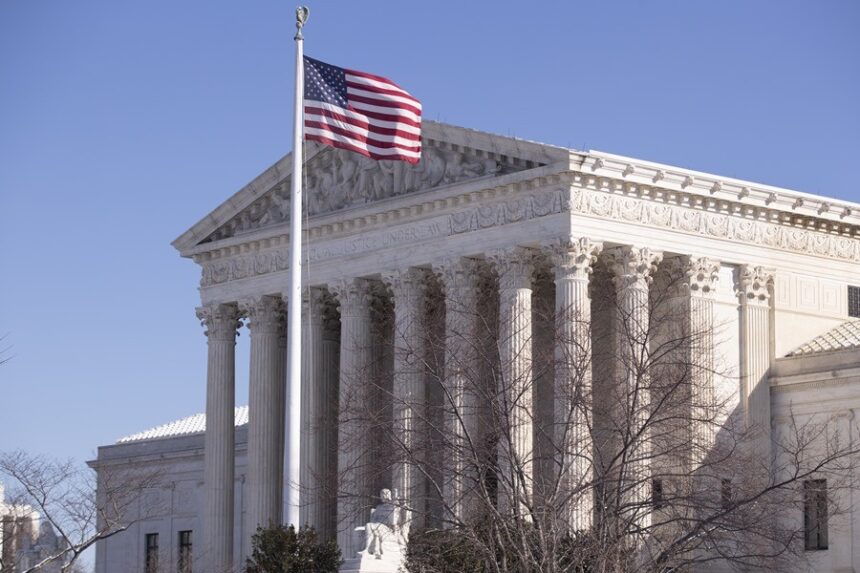 Supremo de EE UU debate si Trump podía eliminar el TPS migratorio