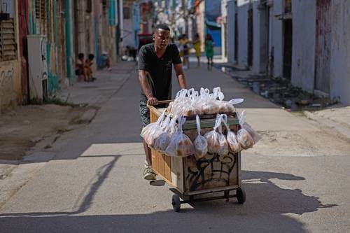 Cuba llama a prepararse ante posible conflicto con EE UU