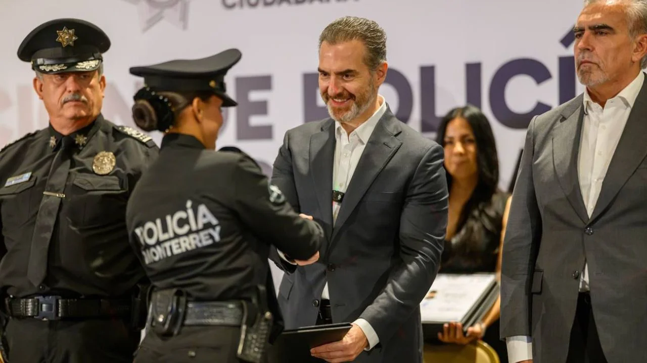 Monterrey refuerza seguridad con 166 nuevos policías municipales