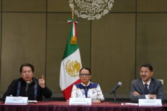 Gobierno y CNTE buscan fortalecer Pensionissste y aseguradora pública