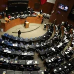 Suben a 17 las licencias en Morena para elecciones de 2027