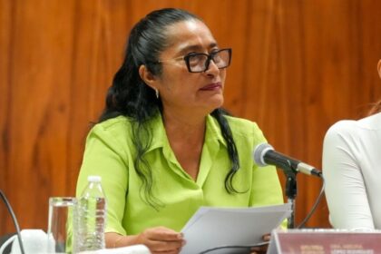 Abelina López pide licencia para buscar gubernatura de Guerrero
