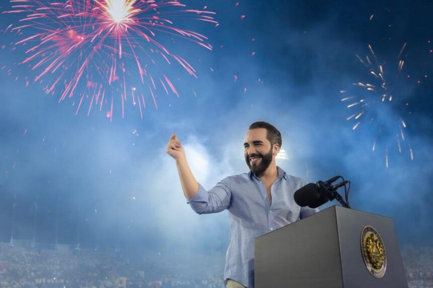 Bukele anuncia 50,000 becas para jóvenes en El Salvador