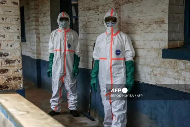 OMS urge más recursos para frenar brote de ébola en Congo