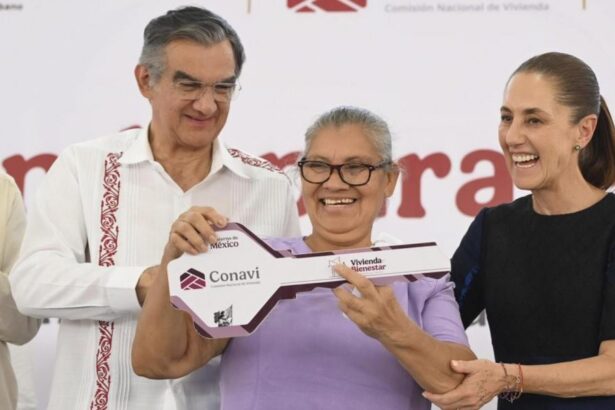 Sheinbaum entrega viviendas en Matamoros y resalta justicia social
