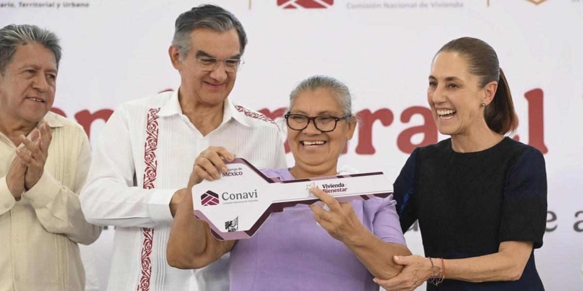 Sheinbaum entrega viviendas en Matamoros y resalta justicia social