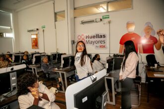 DIF Puebla refuerza prevención de fraudes cibernéticos en adultos mayores