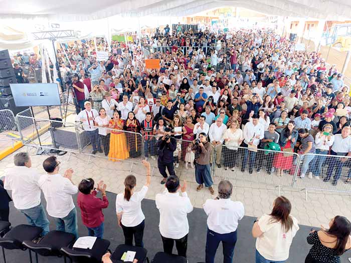 Sheinbaum entrega 68 viviendas de Infonavit en Oaxaca