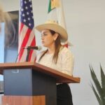 Grecia Quiroz dialoga con migrantes mexicanos en California