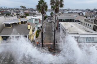 Tormenta Rachel y El Niño causan graves daños en Long Beach