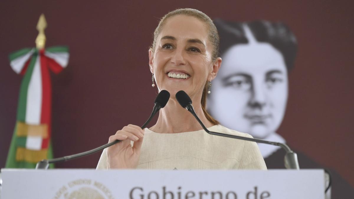 Sheinbaum anuncia digitalización para mejorar insumos en salud